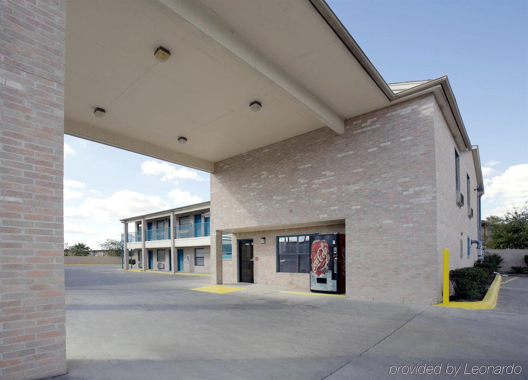 Americas Best Value Inn San Antonio/Lackland Afb Экстерьер фото